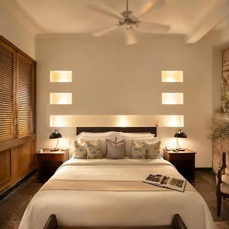 Casa Belle Boutique *